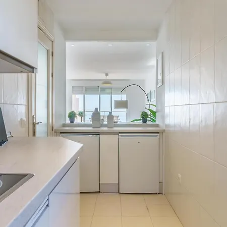 Apartamento Lovely With Seaview *